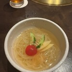 221883508 - 小冷麺