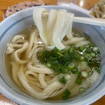 Hom Ba Ka Na Kuma Mo Chi Fu Ku Da - ちゅるんとした麺だが、コシがある。