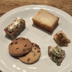 MORETHAN TAPAS LOUNGE - 