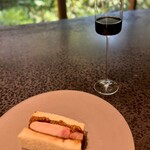 イチリン ハナレ - 黒酢カツサンド