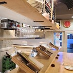 カジュアルフレンチBar 7FUKU - 店内綺麗ですよ！