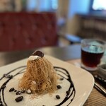 クイーンクック カフェ - 和栗・栗のアイス・ワッフル　