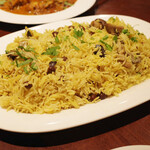 ガネーシュ - きのこと赤えんどう豆のプラオ