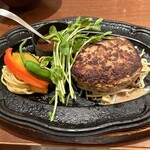 さくら亭 - デミグラスハンバーグ200g ¥1,210  ➕ライスセット¥495