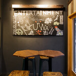 炭焼酒場 KUWA - 店内_ウェルカムボード