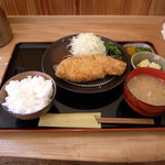 Tonkatsutonko - ロースかつ御膳：1,250円