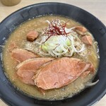 ヌードルショップ アラカワ - 鴨だし味噌ラーメン（太麺）＋鴨チャーシュー
900円＋200円