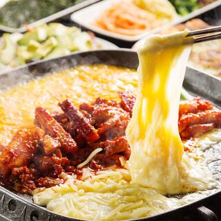 Still popular! All-you-can-eat rich and delicious spicy cheese dakgalbi!