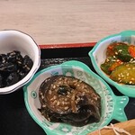 Meisei - 小鉢3種(黒豆煮・ナスの甘辛煮・キュウリのキムチ)