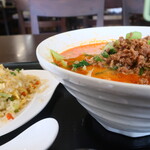 香港料理 勝 - 麺セット（四川風タンタン麺）
