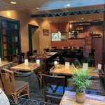 グルガオン - 店内の様子