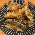 天ぷらと蕎麦の天籠 - 天丼