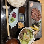 松阪牛鉄板焼肉 かつら - 