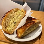 ZEBRA Coffee&Croissant - チキンサラダサンドイッチ