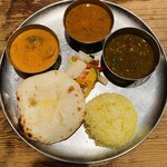 グルガオン - 三色カレー