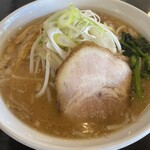 半チャンラーメン たまぞう - 料理写真: