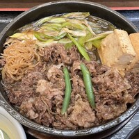 荒井屋 万國橋店 - 平日おつとめランチ 牛鍋定食(ご飯/生卵/お椀/香物)¥1540