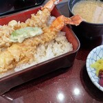Kappou Shimamura - 海老丼1300円　まあ悪くはないが、ひたすら居心地が良くなかったのと店員さんのあしらいが合わず残念。