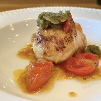 La Stalla - カスベの頬肉のムニエル ブロッコリーとバジルのペースト トマト