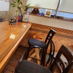 はーもにー - カウンター席あります