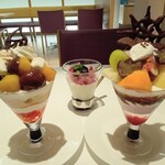 タカノフルーツパーラー - 栗のパフェ　ブルーベリーヨーグルトドリンク　ハロウィンパフェ