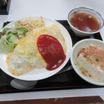 三喜食堂 - オムライス＋冷や奴