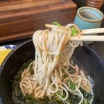 博多そば処　うえ村 - 蕎麦はしなやかな麺