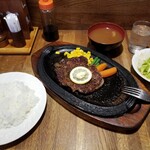 ステーキハウスボン - 全体図。