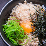 Yakitori Taka - やみつきになる、深い味わいの『卵かけご飯』.