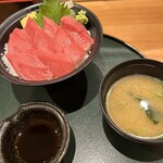 Magurono En Toki - 上マグロ丼（味噌汁付き）
                      1815円