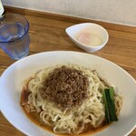 らーめん専門 うしおととり - 食べる前に下からゆっくり１５回混ぜるんだって。服に汁が跳ねないようにね。