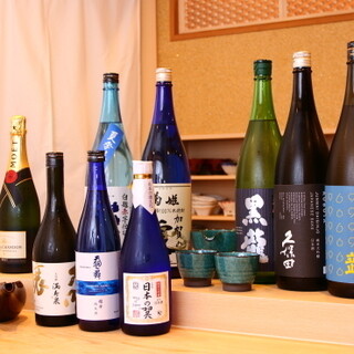 日本酒は常に10種類以上！