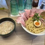 麺や 鳥の鶏次 - 鶏つけ麺大盛りレアチャーシュートッピング