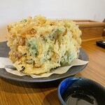 Juuwari Soba Sanraku - 追加で頼んだかき揚げです。