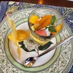シュバルツバルト - 秋色SCHWARZWALDのプリンアラモード　850円