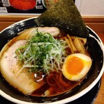 俺の中華たなか家 - 「濃口醤油らーめん」着丼＼(^o^)／