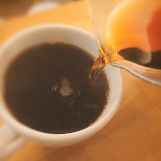 コーヒーにもこだわりが満載。カフェ利用からサク飲みまで歓迎