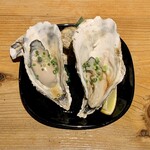 Hanazawa Saketen - 焼牡蠣 ¥390
