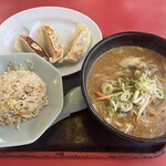 手打ラーメン 珍来 - 