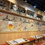 酒と魚とオトコマエ食堂 - 日本酒が並ぶ。