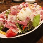 家庭料理　かわじ - ♪生ハムとたまごのシーザーサラダ