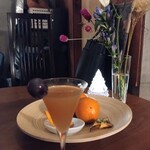 Bar Iceberg - 巨峰のセプドール。季節のカクテルだそうです。