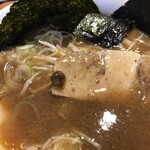 つけ麺　おんのじ - 腕肉チャーシューは柔らかです。