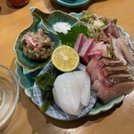 Izakaya Eito - 刺身盛り合わせ（サワラ、カツオ、太刀魚、イカ、鯵のなめろう、ハマチ）