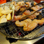 Shichirin Yakiniku An An - ニンニク焼きも量いうことなし