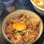 宮本 - 焼肉丼