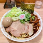 自家製麺 麺や 六等星 - 甘いキャベツもスープに良く合う