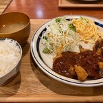 RURAL KITCHEN - ちょっと高いけどほんとに美味しい
      ビフカツ定食¥1,450(8月訪問)