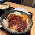 わだ泉 - 味噌カツ丼