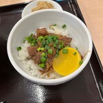 京の華 - 魯肉飯（小）